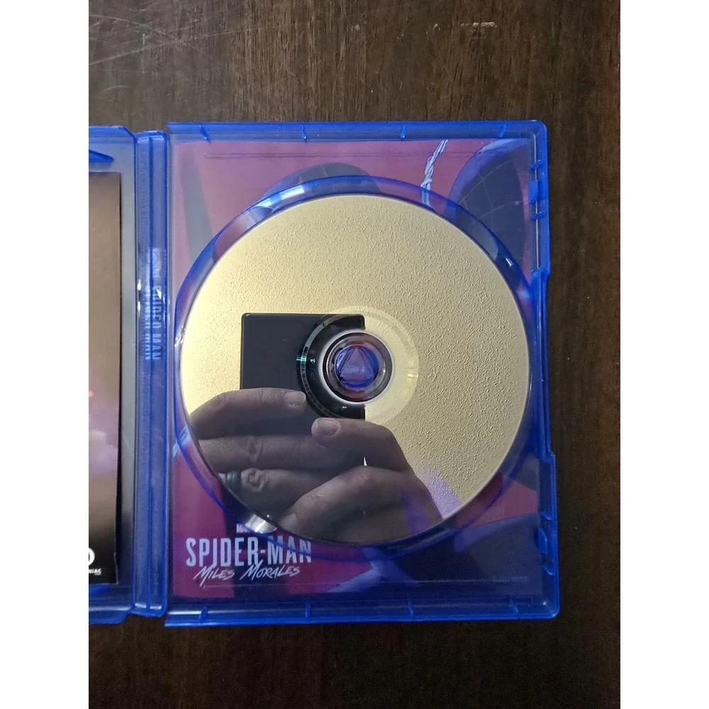 Marvel Spiderman: Miles Morales [Launch Edition] (Sony PlayStation 4 PS4, 2020)